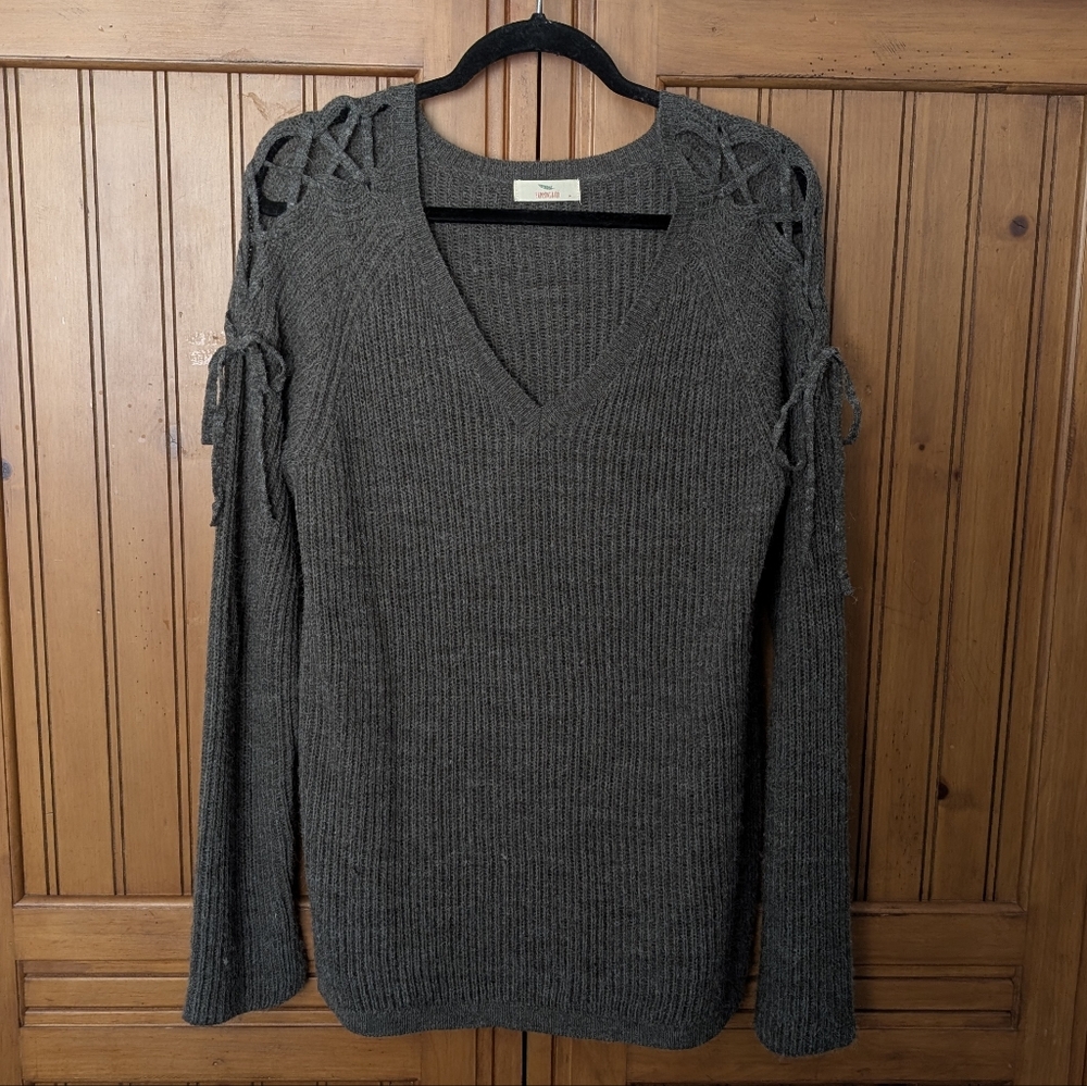 Anthropologie Hummingbird women's V-neck sweater open shoulder